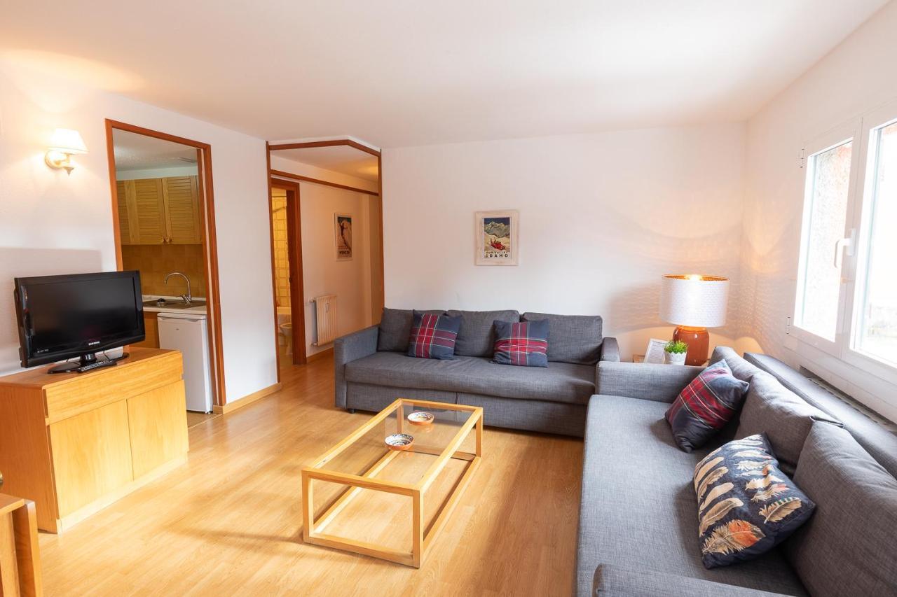 Huegas By Pirineos 360 - A 90 Metros Del Reloj De Appartement
